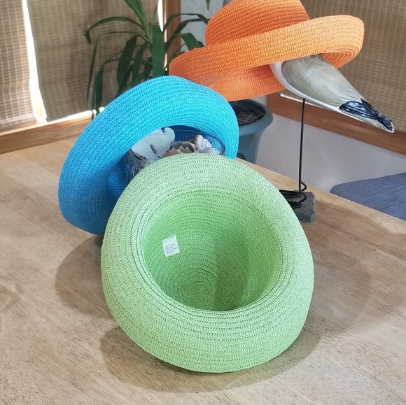 NWT HATS 3 COLORS - Picture 4 of 8